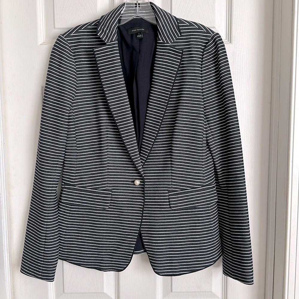 Ann Taylor Birdseye Knit Striped Pearl Blazer Navy/White Size 2